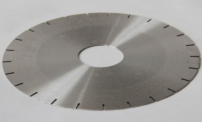 金剛石工具 技術(shù)基石與應(yīng)用典范——以奇銳金剛石鋸片基體為例